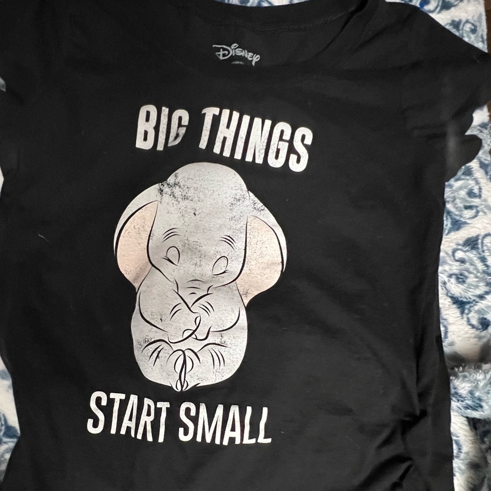 Disney Elephant Shirt Sz L